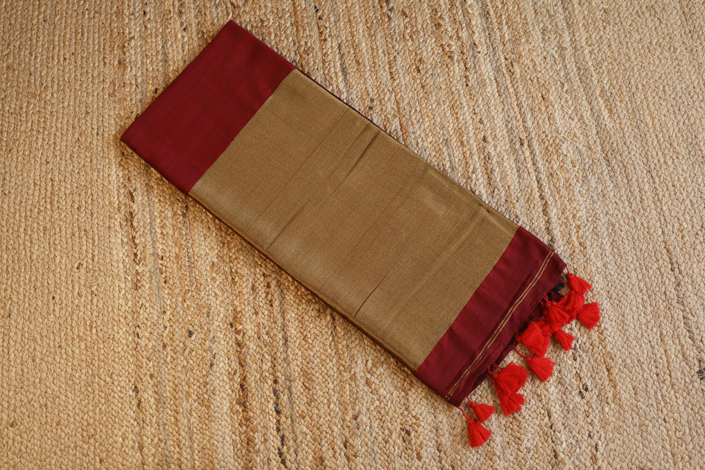 Cotton Handwoven Saree with with Zari Pallu and Tassels . Light weight easy to drape. Comfortable all day.