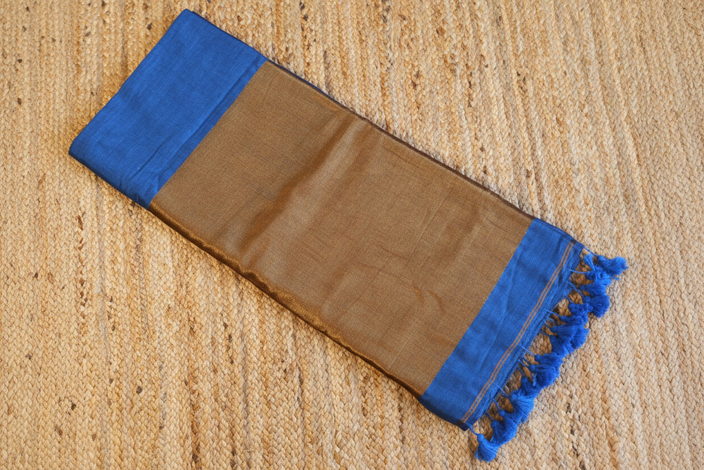 Cotton Handwoven Saree with with Zari Pallu and Tassels . Light weight easy to drape. Comfortable all day.