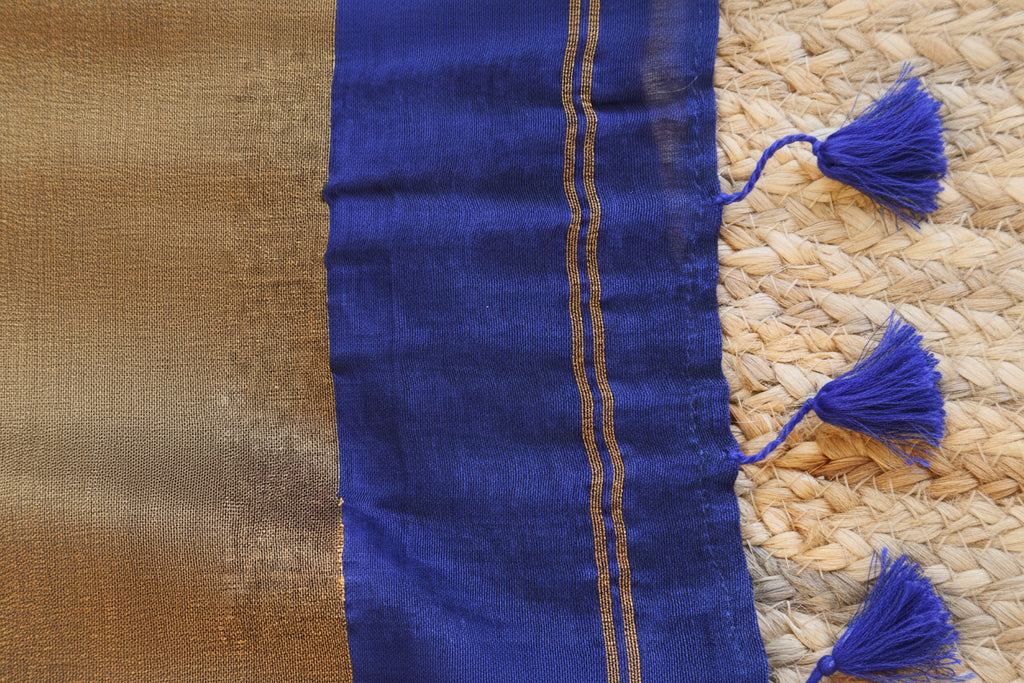 Cotton Handwoven Saree with with Zari Pallu and Tassels . Light weight easy to drape. Comfortable all day.