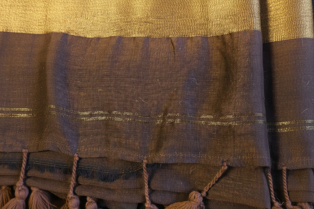 Cotton Handwoven Saree with with Zari Pallu and Tassels . Light weight easy to drape. Comfortable all day.