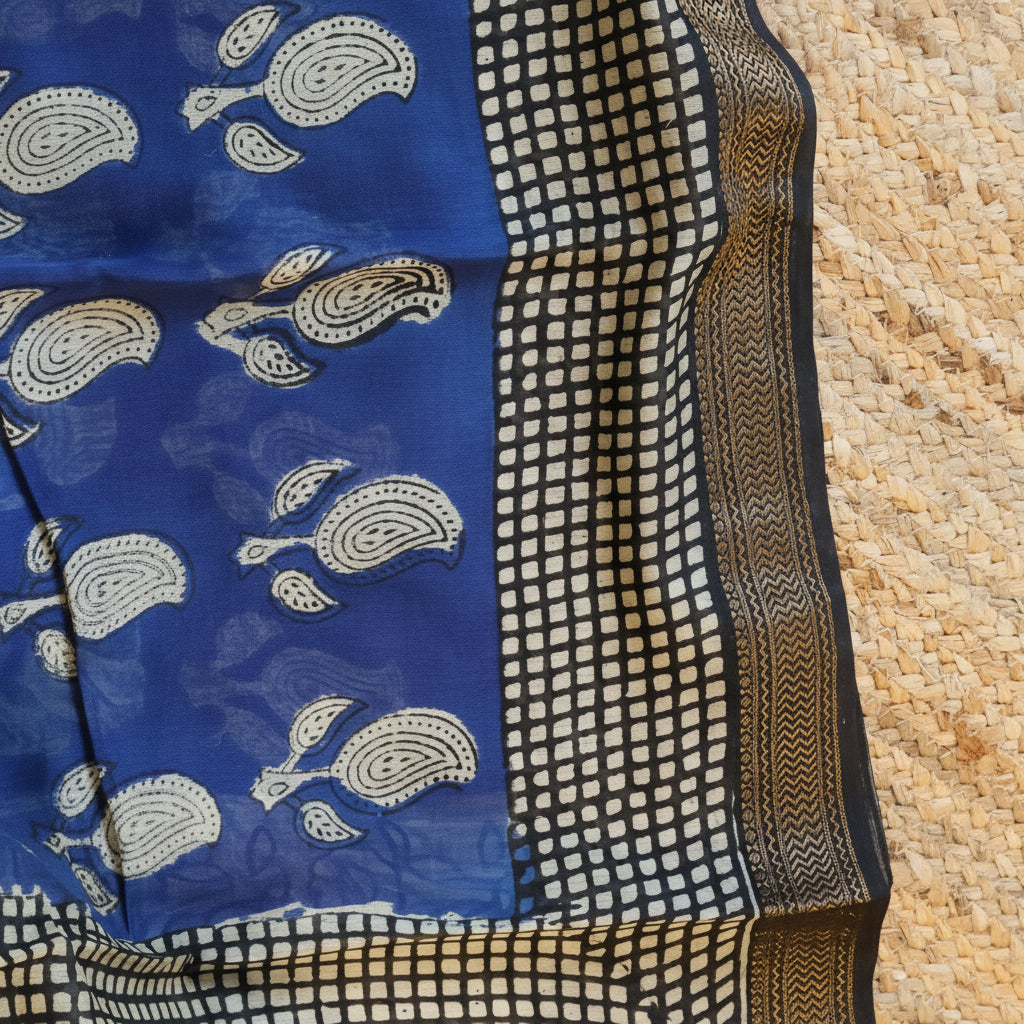 Navy Blue and White Maheshwari Handloom Saree with White design and Silk Zari – 80% Silk, 20% Cotton (Cotton Silk).