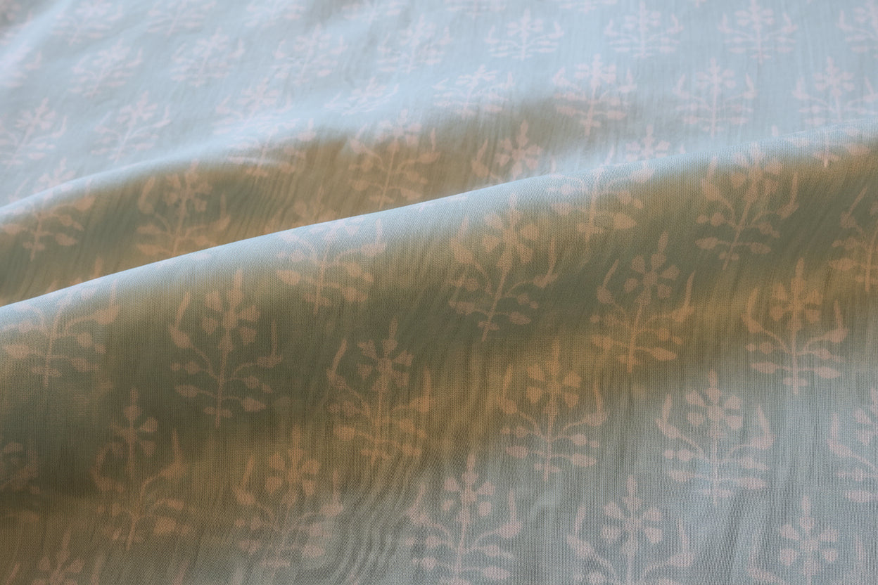 Pure Chanderi Silk Saree with Elegant blue &nbsp;Prints and Zari Border – 100% Handloom.