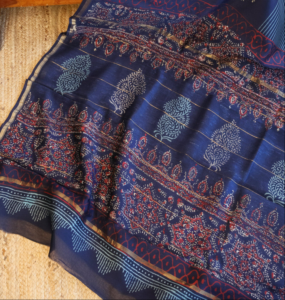 Pure Chanderi Silk Saree with Elegant blue &nbsp;Prints and Zari Border – 100% Handloom