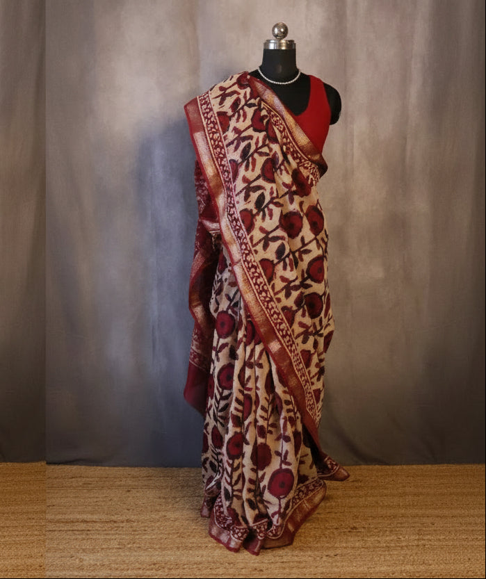 Maheshwari Handloom White Saree with Black Stripes and Silk Zari – 80% Silk, 20% Cotton (Cotton Silk) – Comes with Matching Blouse Piece