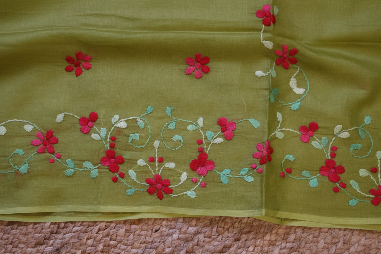 Handloom Saree from Bengal with hand-Embroidered Pure Cotton Saree