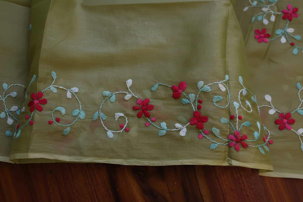 Handloom Saree from Bengal with hand-Embroidered Pure Cotton Saree