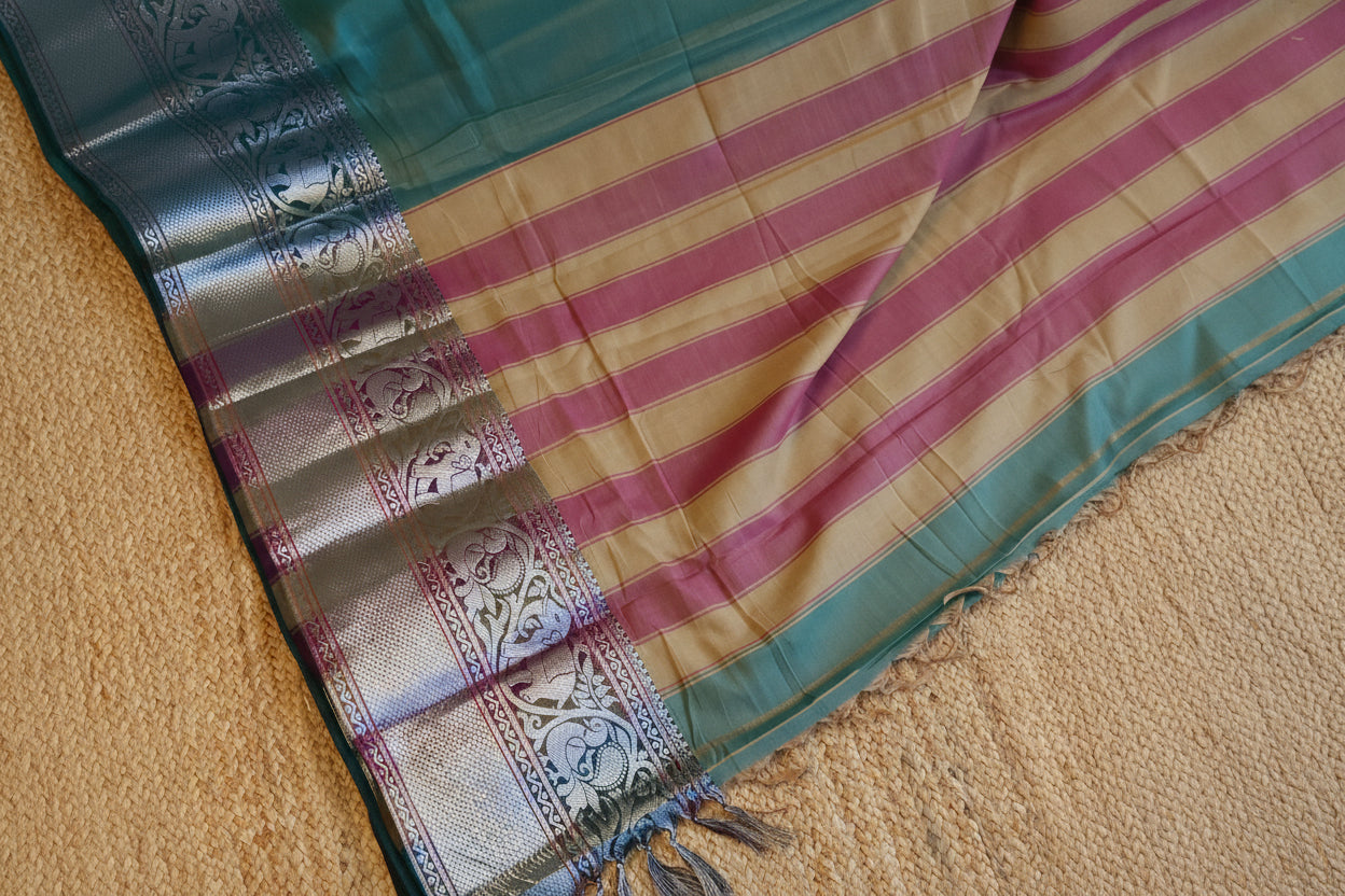 Narayanapet Cotton Handloom Sarees with blouse. Light weight easy to drape. Comfortable all day .