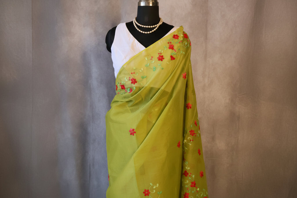 Handloom Saree from Bengal with hand-Embroidered Pure Cotton Saree
