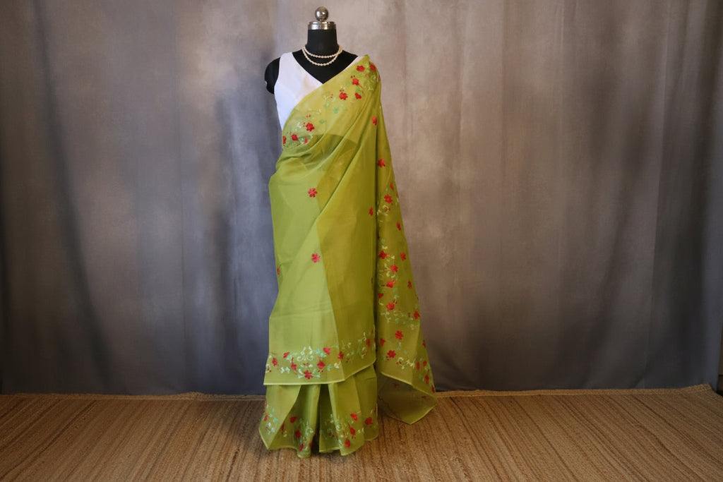 Handloom Saree from Bengal with hand-Embroidered Pure Cotton Saree