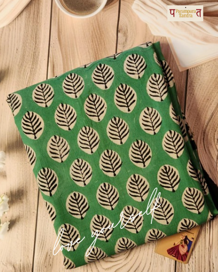 Mulmul pure cotton Sarees block print with blouse. Lightweight, easy to drape . Comfortable all day .