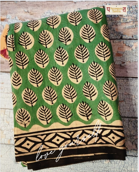Mulmul pure cotton Sarees block print with blouse. Lightweight, easy to drape . Comfortable all day .