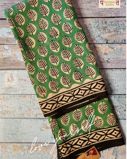 Mulmul pure cotton Sarees block print with blouse. Lightweight, easy to drape . Comfortable all day .