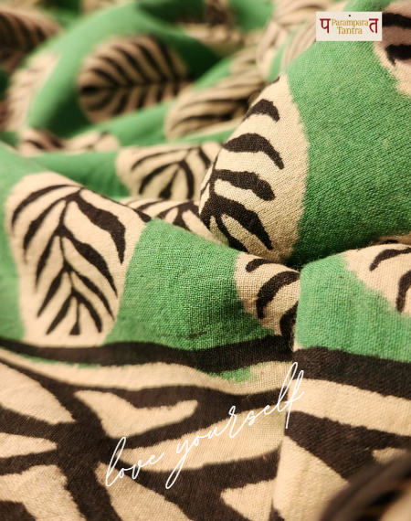 Mulmul pure cotton Sarees block print with blouse. Lightweight, easy to drape . Comfortable all day .