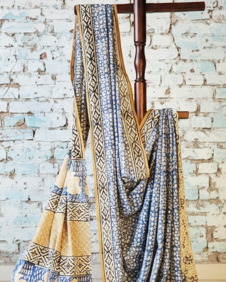 Mulmul pure cotton sarees block print with blouse. Lightweight, easy to drape . Comfortable all day .