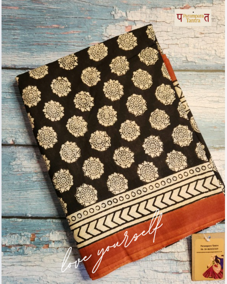 Mulmul pure cotton Sarees block print with blouse. Lightweight, easy to drape . Comfortable all day .