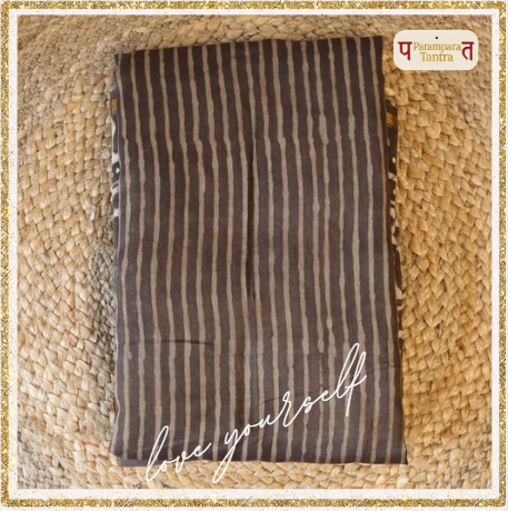 Chanderi Handloom Cotton Silk Saree with blouse – 20% Cotton 80% Silk. Light weight easy to drape. Comfortable all day .