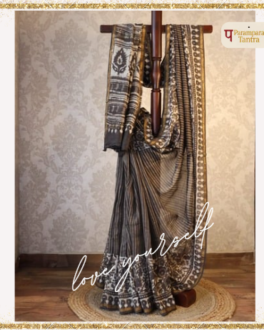 Chanderi Handloom Cotton Silk Saree with blouse – 20% Cotton 80% Silk. Light weight easy to drape. Comfortable all day .