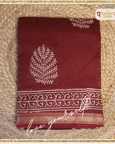 Brick Red Base & White Designs Saree with Matching Blouse - 100% Pure Maheshwari Handloom Silk