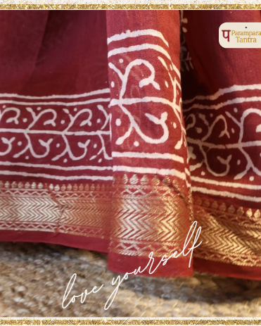 Brick Red Base & White Designs Saree with Matching Blouse - 100% Pure Maheshwari Handloom Silk