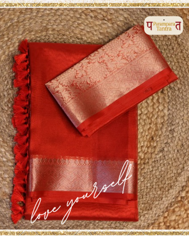 Banarasi Organza Saree with Zari with blouse: Easy to drape and comfortable to wear.