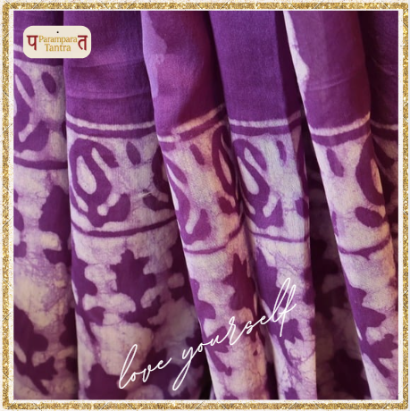 Maheshwari Handloom Cotton Silk Saree with blouse – Cotton 20% Silk 80%Lightweight and comfortable, easy to drape . Comfortable all day .