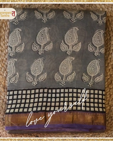 Gray Maheshwari Handloom Saree with White design and purple Silk Zari – 80% Silk, 20% Cotton (Cotton Silk) – Comes with Matching Blouse Piece