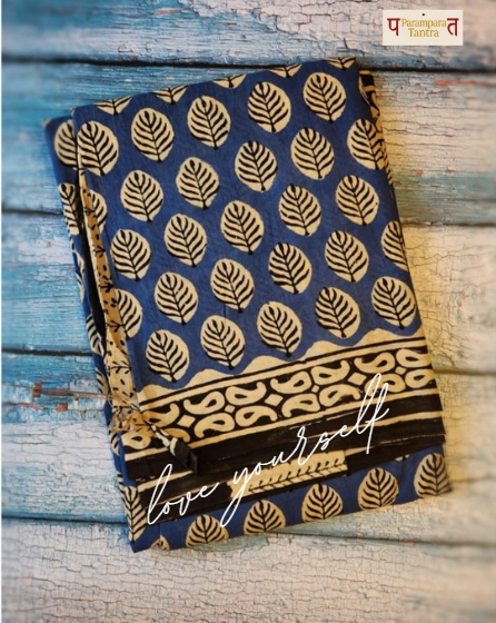 Mulmul pure cotton Sarees block print with blouse. Lightweight, easy to drape . Comfortable all day .