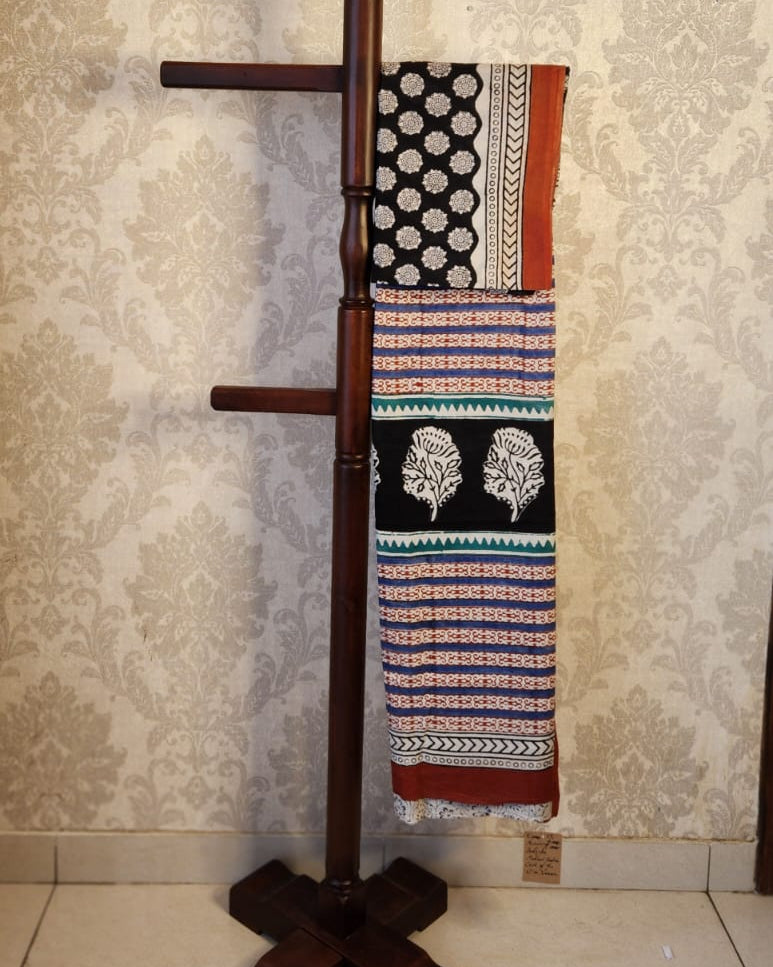 Mulmul pure cotton Sarees block print with blouse. Lightweight, easy to drape . Comfortable all day .
