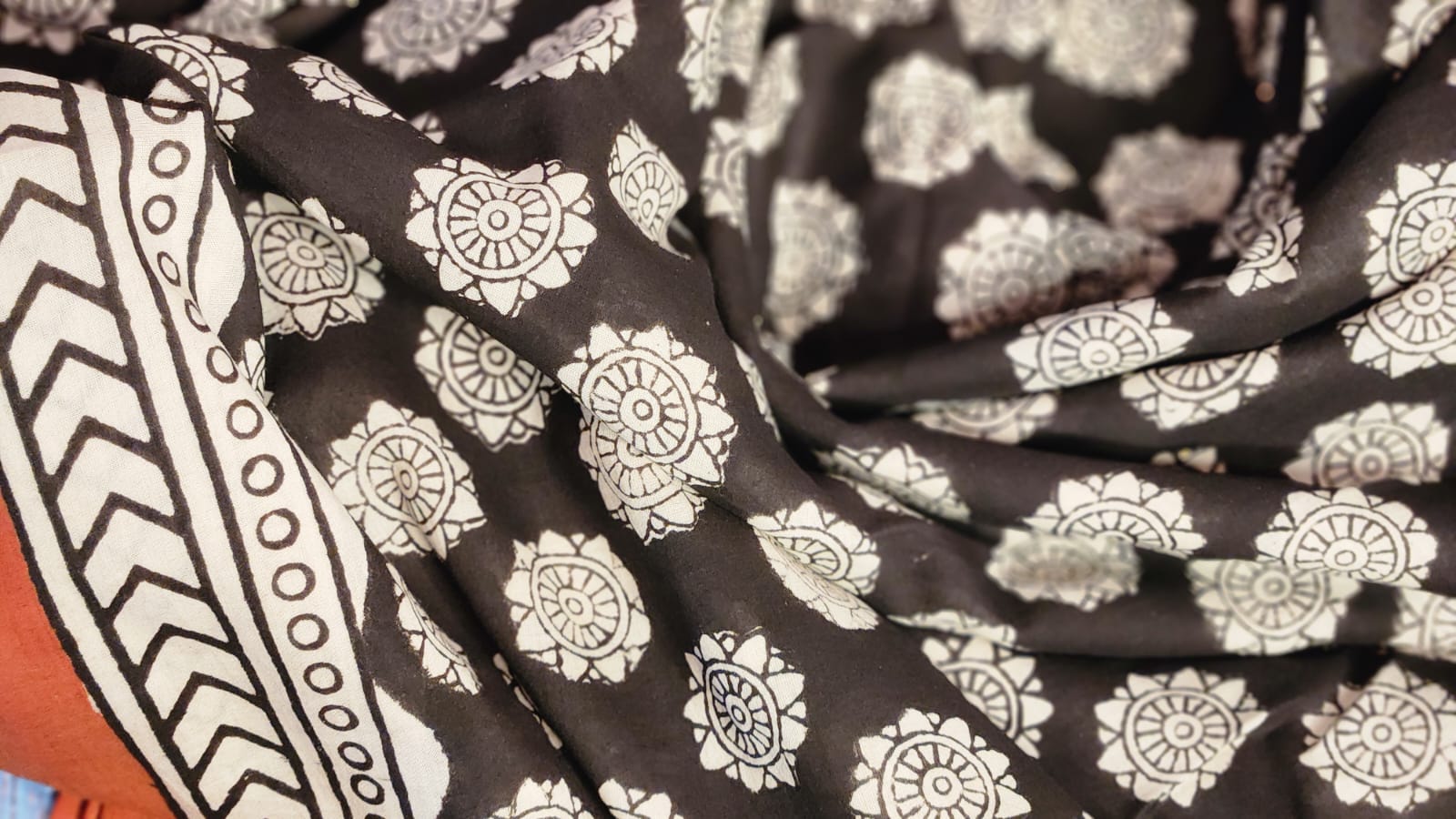 Mulmul pure cotton Sarees block print with blouse. Lightweight, easy to drape . Comfortable all day .