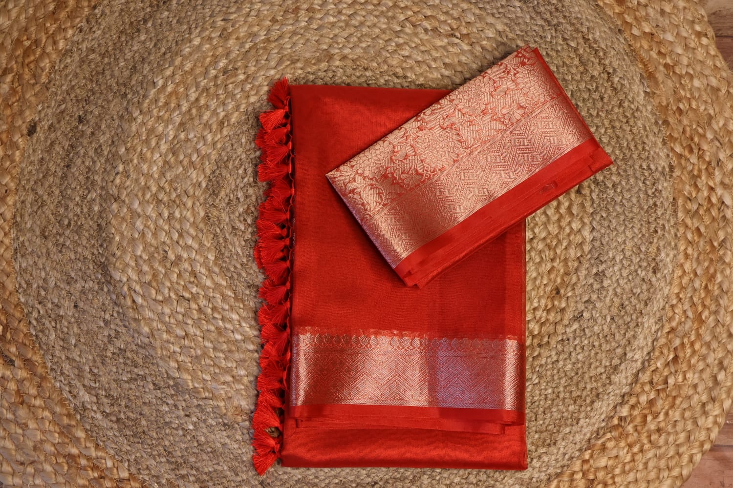 Banarasi Organza Saree with Zari with blouse: Easy to drape and comfortable to wear.