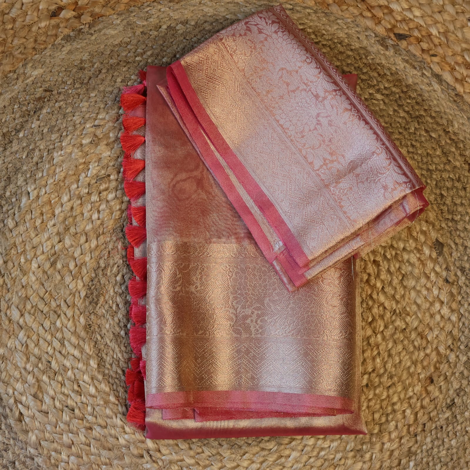 Banarasi Organza Saree with Zari with blouse: Easy to drape and comfortable to wear.