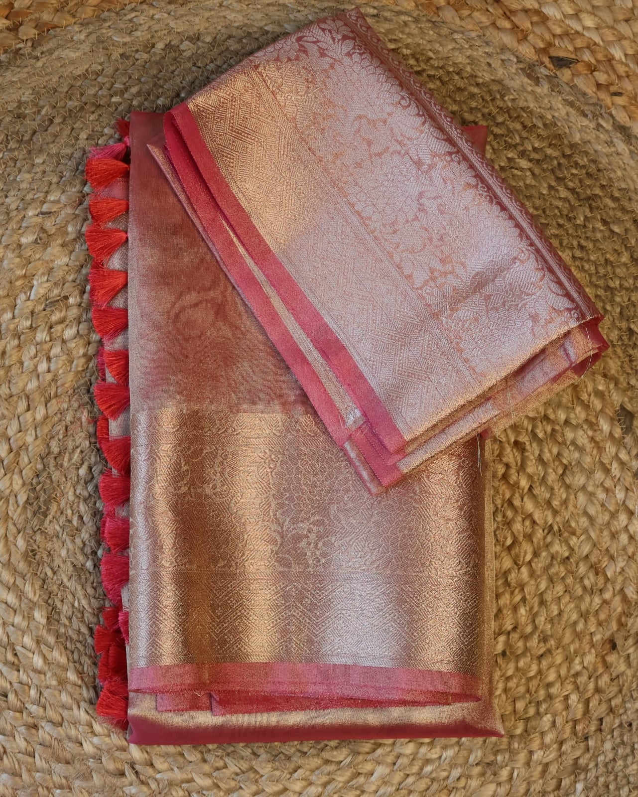 Banarasi Organza Saree with Zari with blouse: Easy to drape and comfortable to wear.