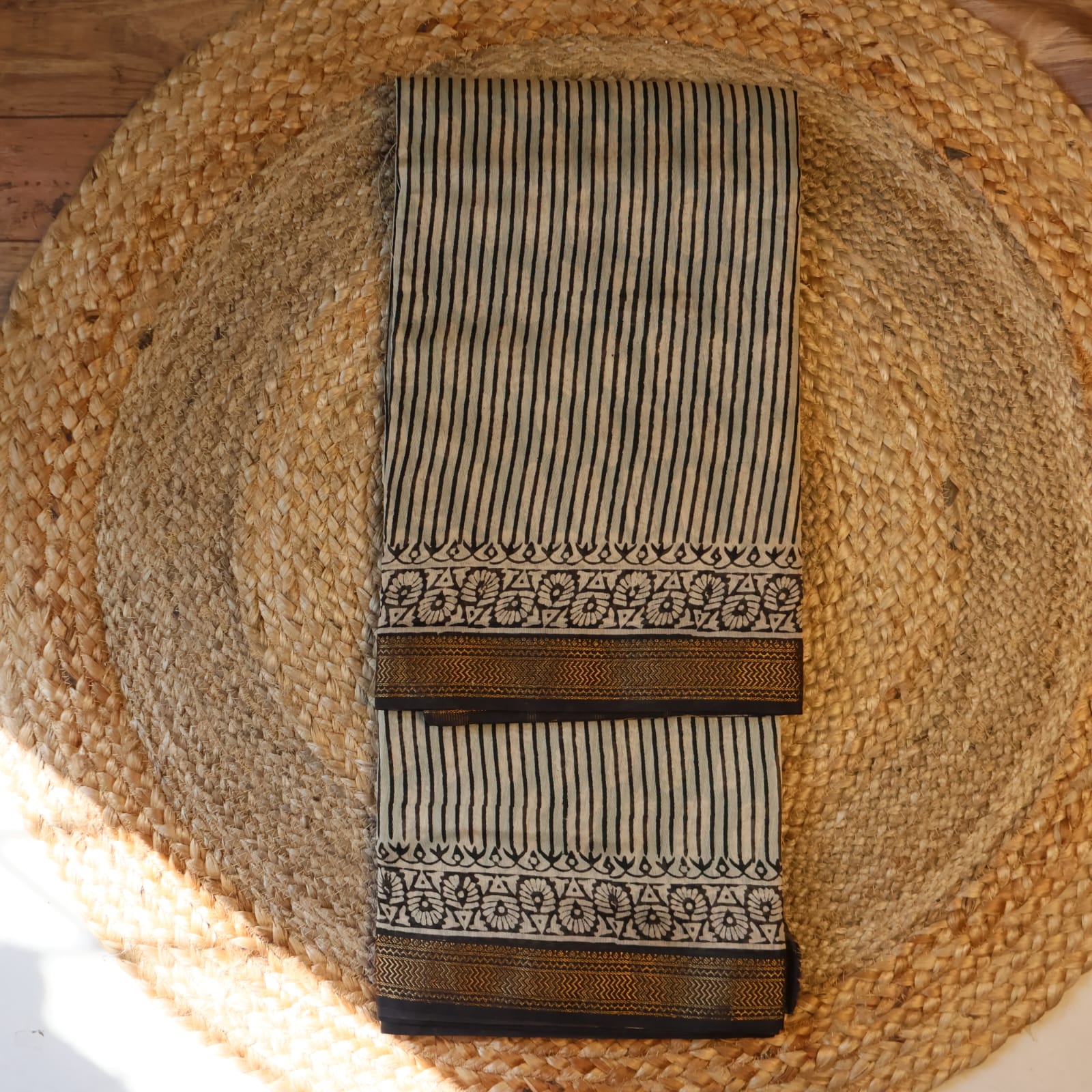 Maheshwari Handloom Cotton Silk Saree with blouse – Cotton 20% Silk 80%Lightweight and comfortable, easy to drape . Comfortable all day .