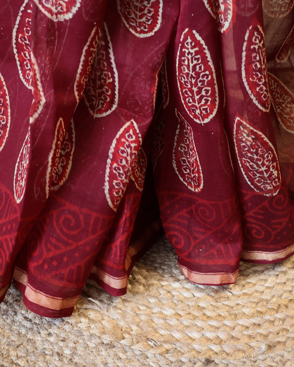 Chanderi Handloom Cotton Silk Saree – with blouse . Lightweight, easy to drape . Comfortable all day .
