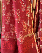 Chanderi Handloom Cotton Silk Saree – with blouse . Lightweight, easy to drape . Comfortable all day .