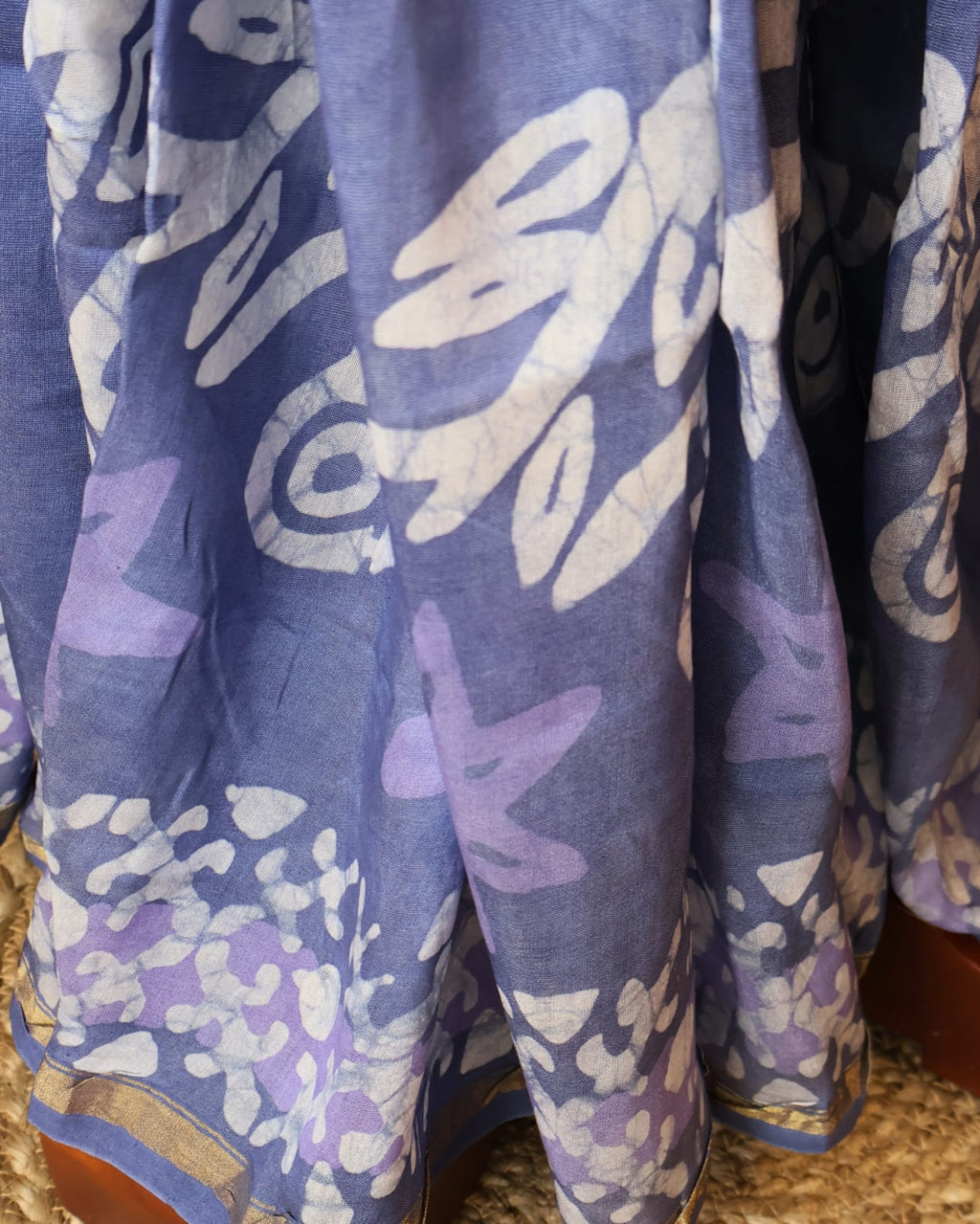 Light Purple Pure Chanderi Silk Saree with Elegant White Prints and Zari Border –  100% Handloom silk| Blouse Piece Included