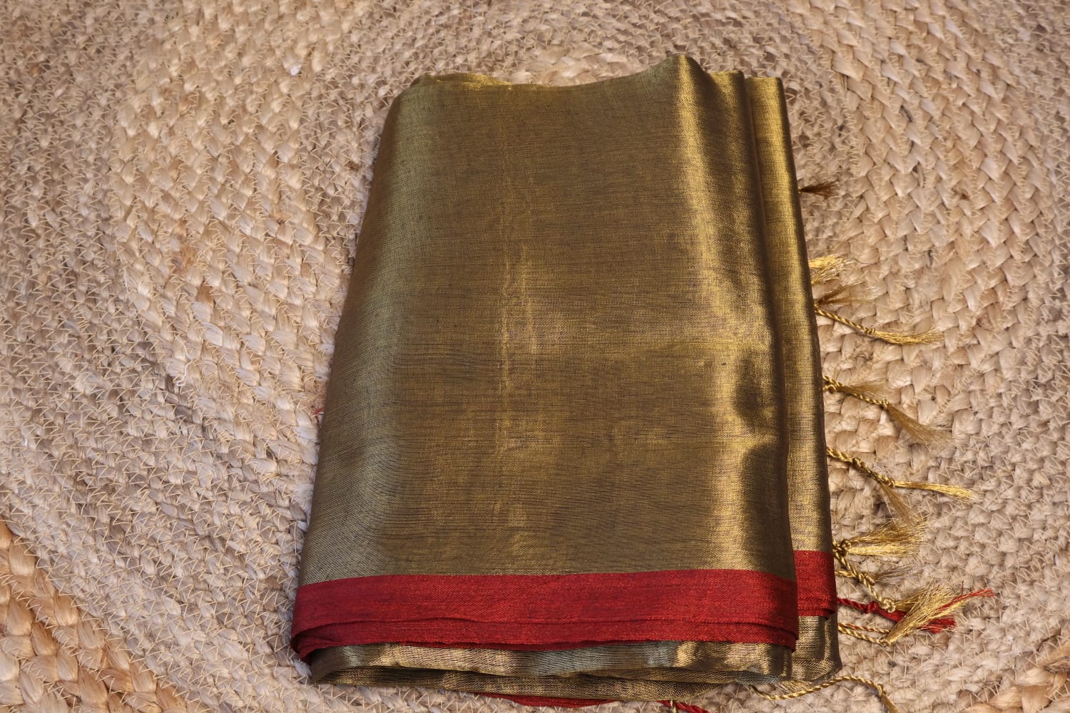 Handloom cotton Tissue Zari with blouse. Lightweight, comfortable all day. Easy to drape.