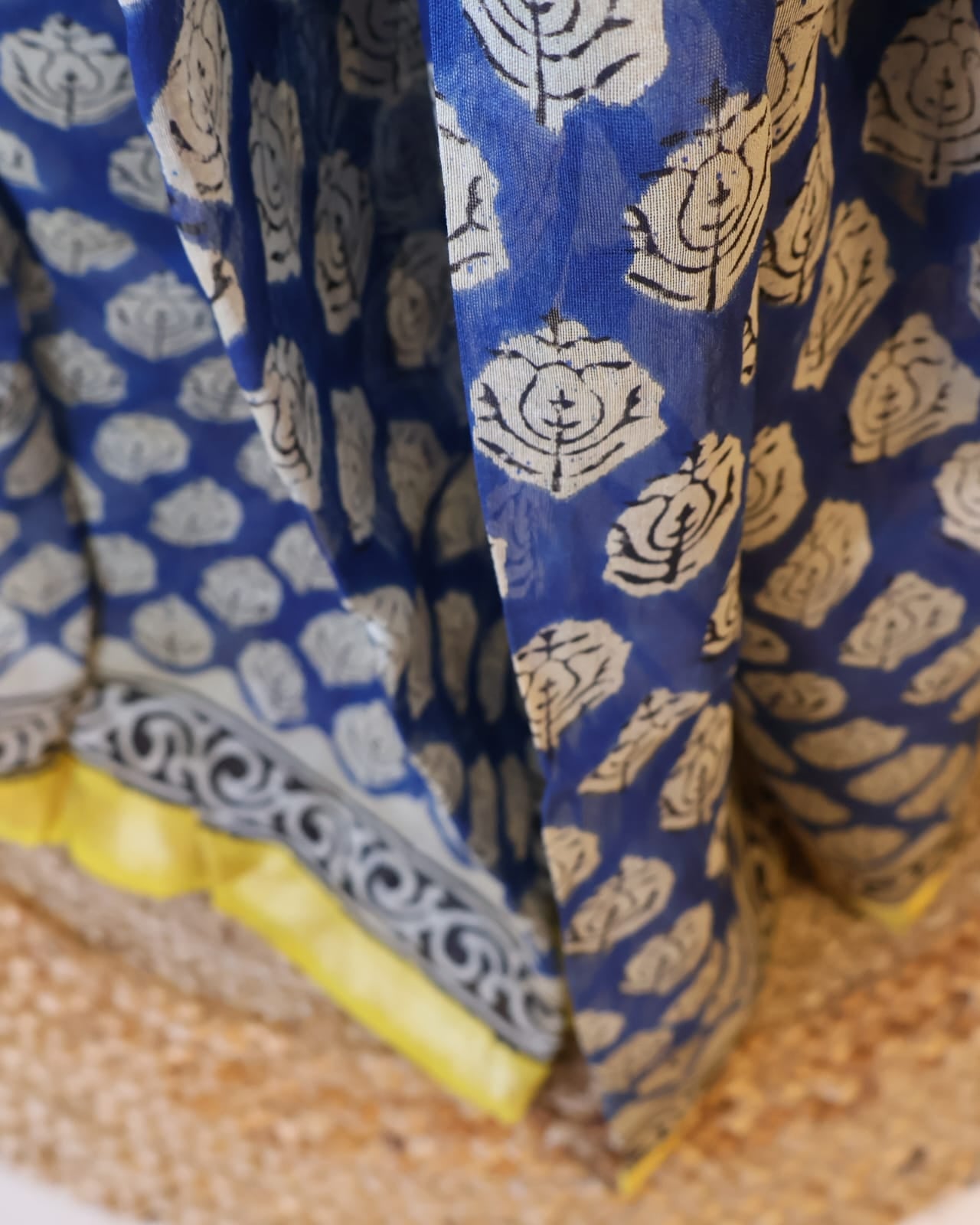 Beautiful Sky Blue Maheshwari Handloom Saree with White design and yellow  Silk Zari – 80% Silk, 20% Cotton (Cotton Silk) – Comes with Matching Blouse Piece