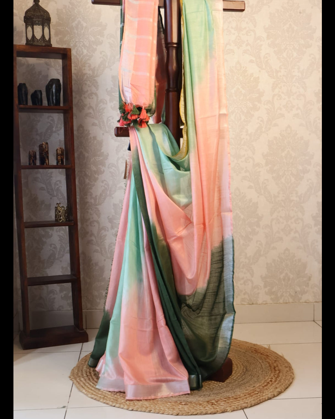 Pure Linen  Saree with blouse – Elegant, Professional & Handwoven Light weight easy to drape. Comfortable all day .