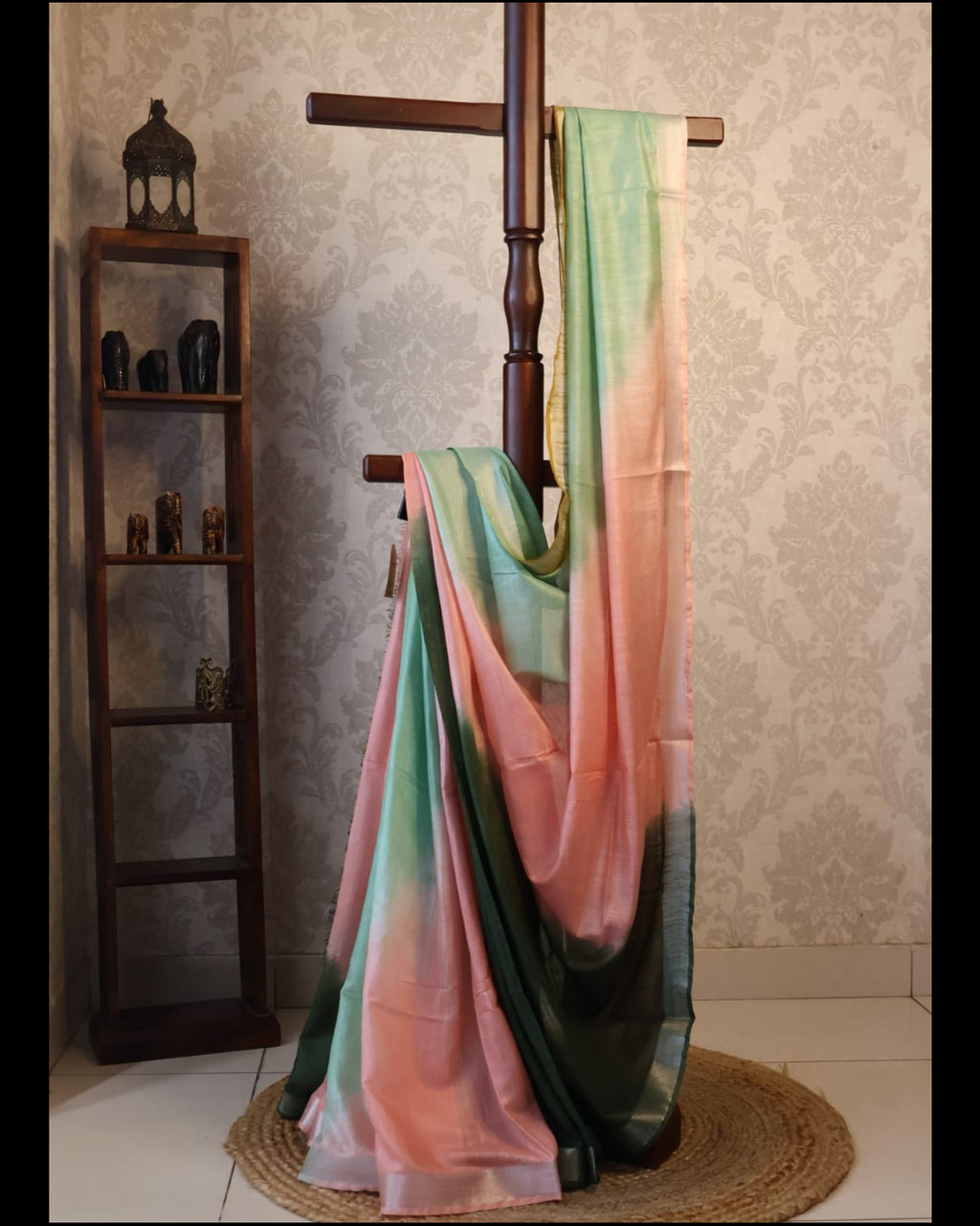 Pure Linen  Saree with blouse – Elegant, Professional & Handwoven Light weight easy to drape. Comfortable all day .