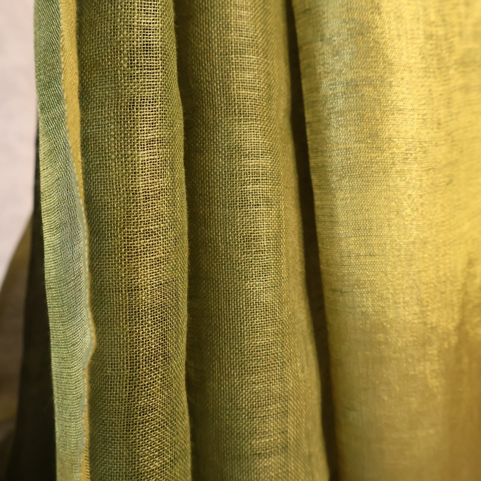 Pure Linen  Saree with blouse – Elegant, Professional & Handwoven. Light weight easy to drape. Comfortable all day .