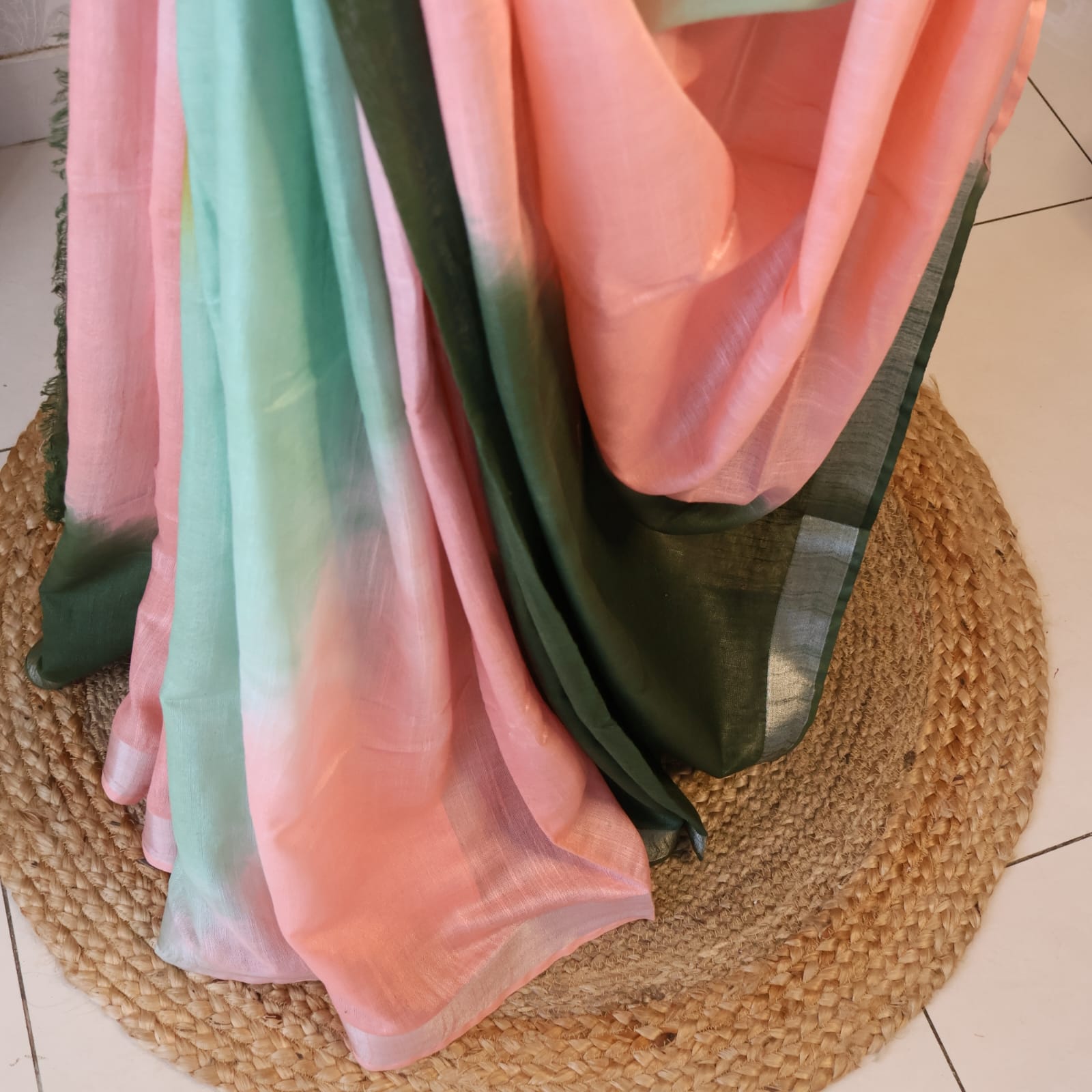 Pure Linen  Saree with blouse – Elegant, Professional & Handwoven Light weight easy to drape. Comfortable all day .