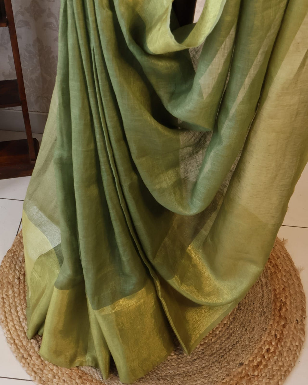 Pure Linen  Saree with blouse – Elegant, Professional & Handwoven. Light weight easy to drape. Comfortable all day .