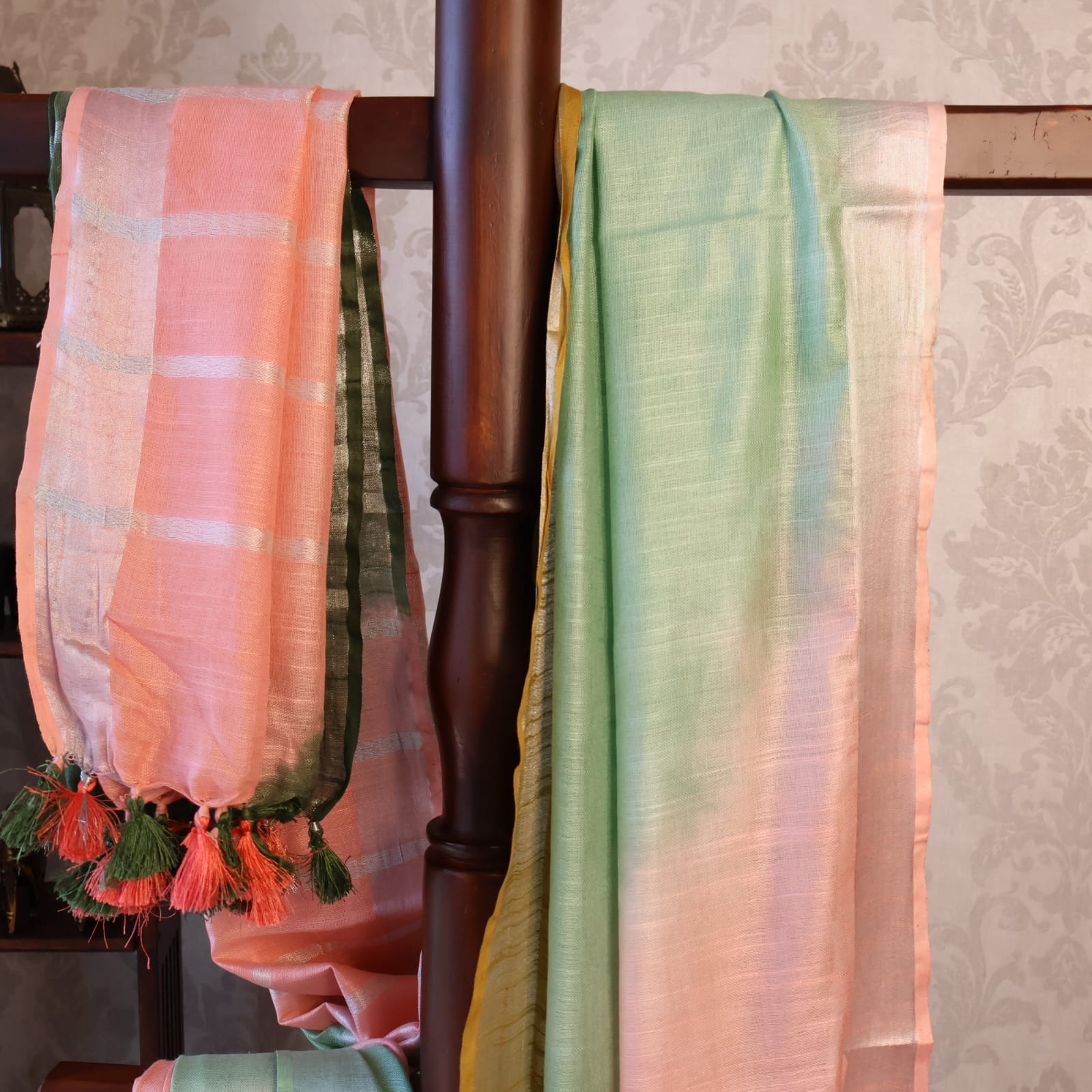 Pure Linen  Saree with blouse – Elegant, Professional & Handwoven Light weight easy to drape. Comfortable all day .