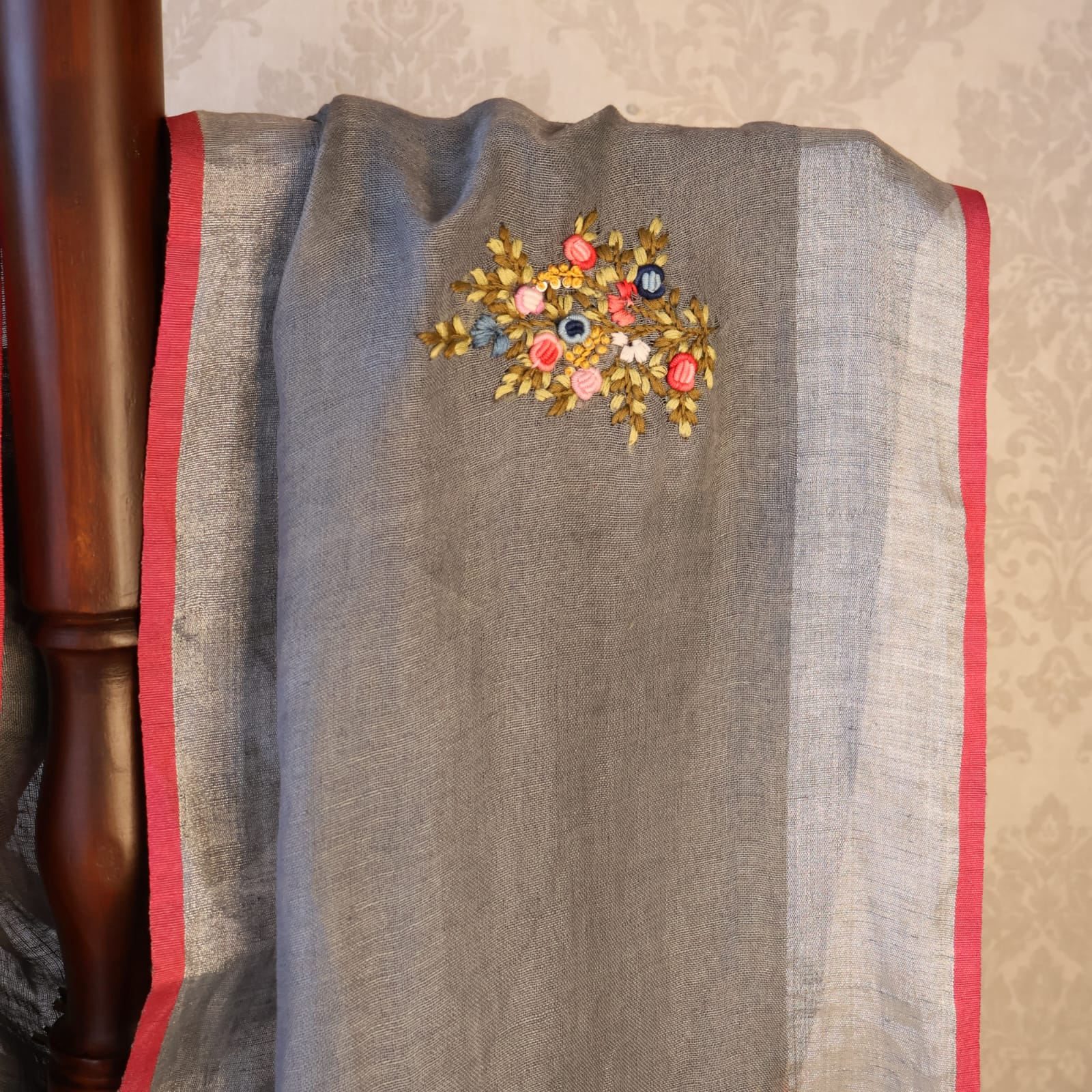 Pure Linen  Saree with blouse – Elegant, Professional & Handwoven. Light weight easy to drape. Comfortable all day .
