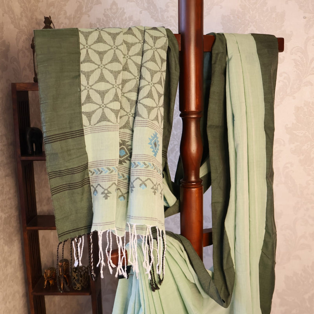 Pure Khadi Jamdani cotton Saree with blouse – Elegant, Professional & Handwoven, Light weight easy to drape. Comfortable all day .