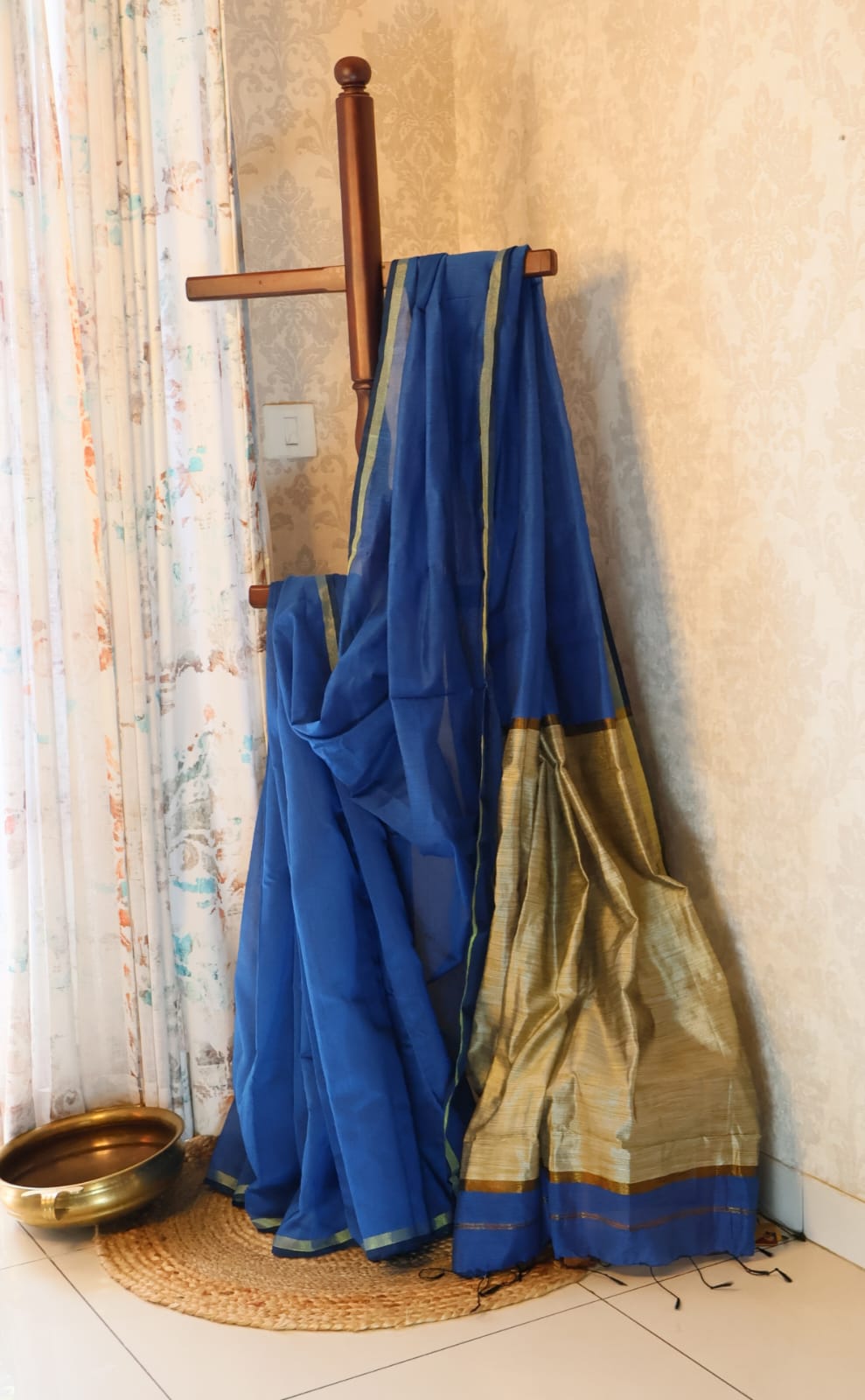 Ghicha Handloom  raw silk Matka Sarees with blouse. Light weight easy to drape. Comfortable all day .