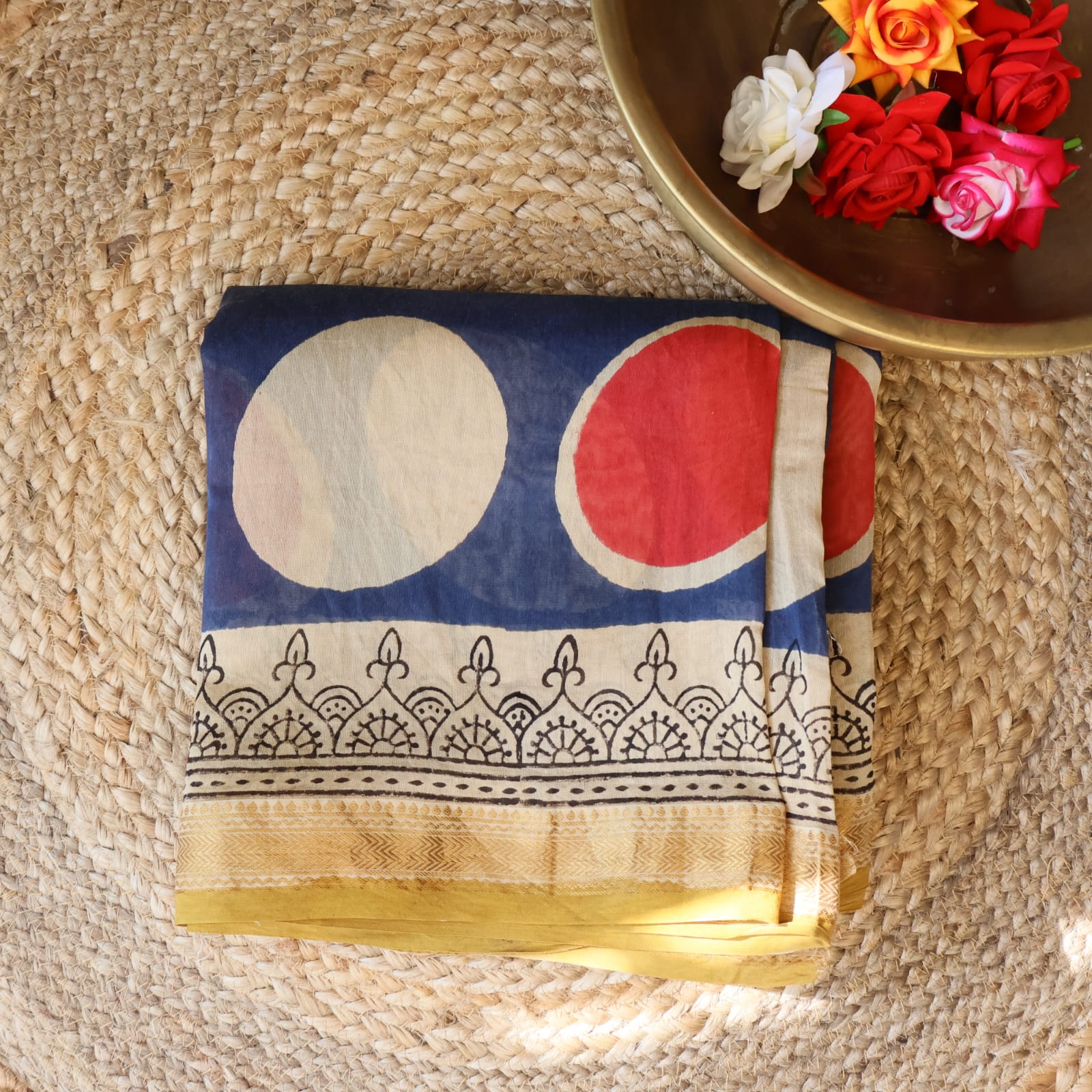 Maheshwari Handloom Silk Saree with blouse– 100% Pure Silk. Lightweight, easy to drape . Comfortable all day .