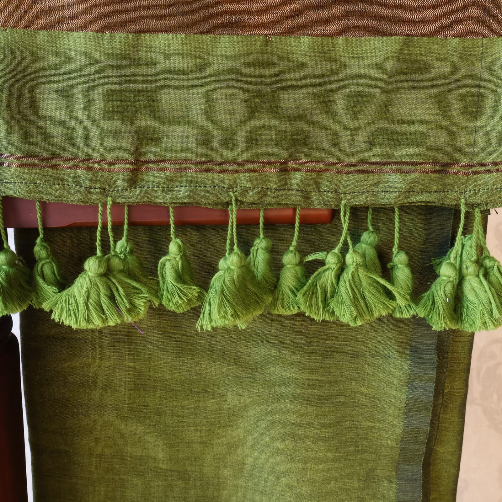 Cotton Handwoven Saree with with Zari Pallu and Tassels . Light weight easy to drape. Comfortable all day.