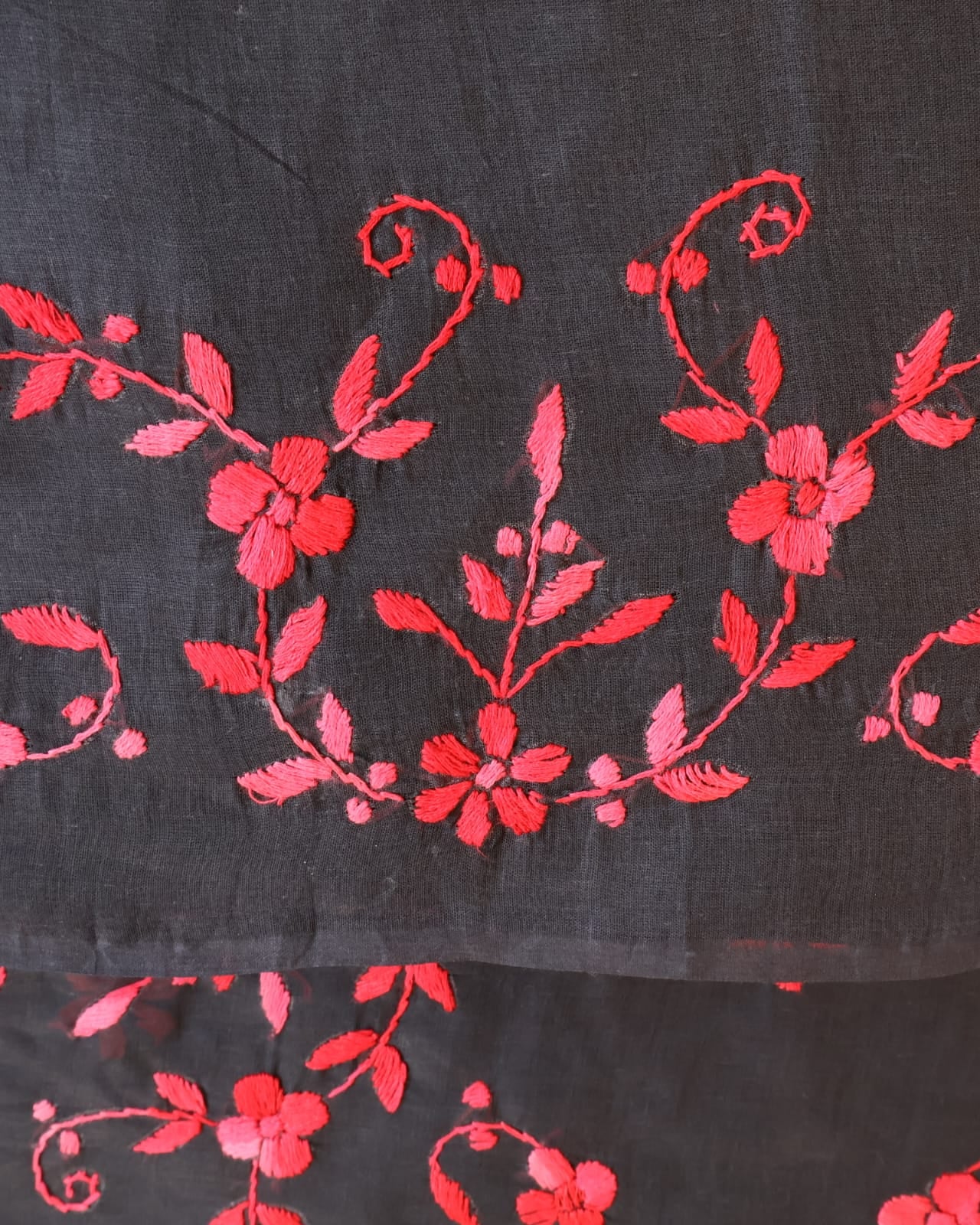 Handloom Saree from Bengal with hand-Embroidered Pure Cotton Saree
